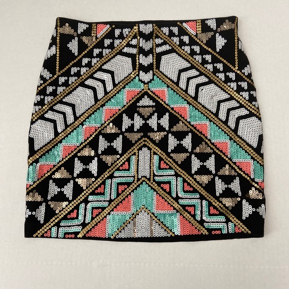 Express Tribal/ Aztec sequined mini skirt - Picture 6 of 7